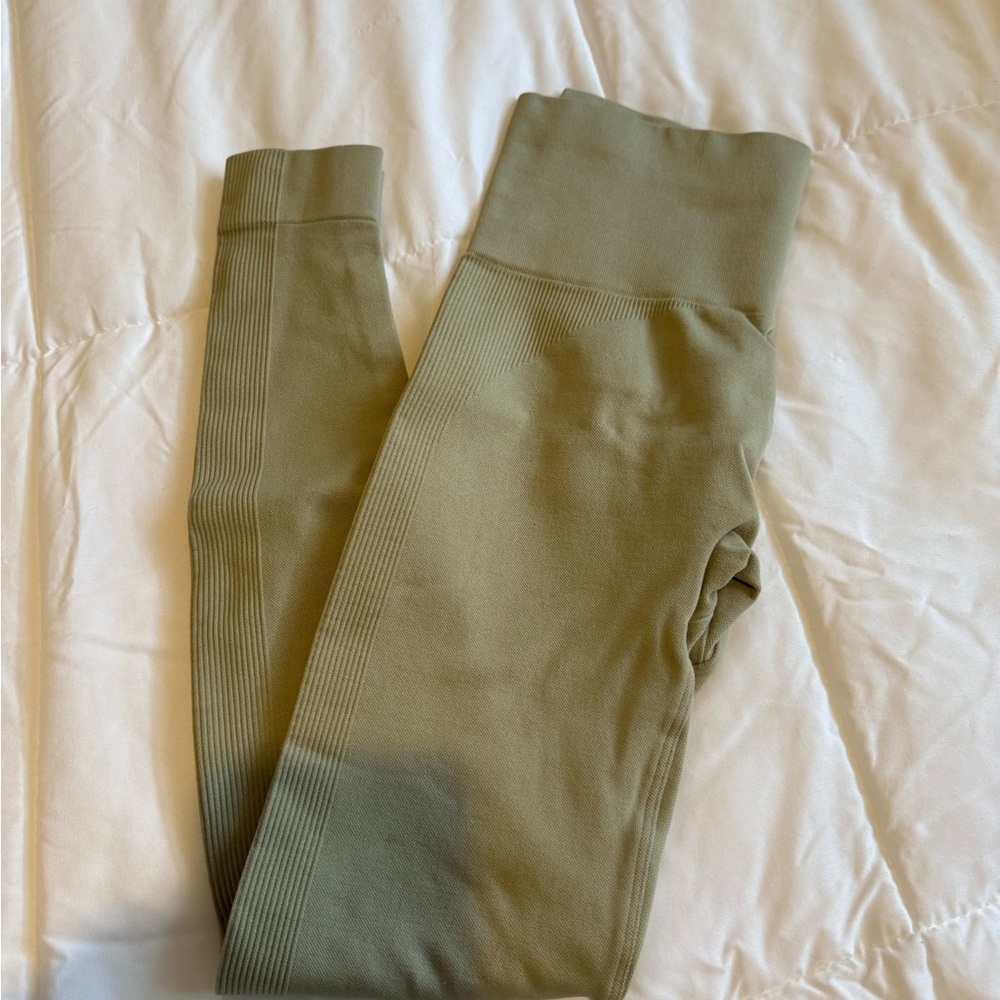 set active leggings XS green